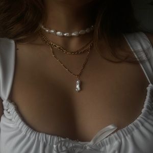 Pearl neckalce
